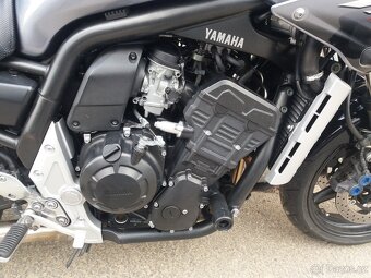 YAMAHA FZS 1000 FAZER - 8