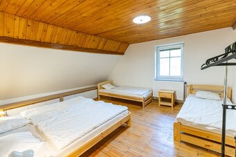 Prodej rodinného domu 402 m², pozemek 3160 m² v Krkonoších - 8