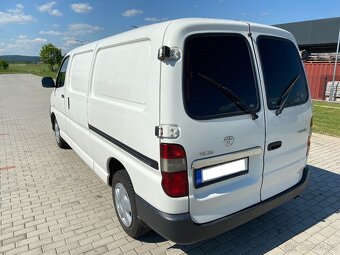 Toyota HiAce 2,5 TD D4D, r.v. 2012, koupeno v ČR, 1. majitel - 8