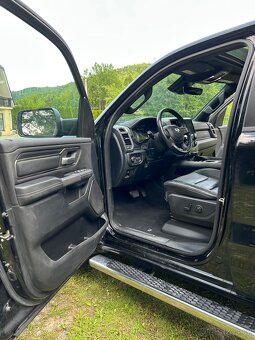 Dodge ram 5.7 hemi - 8