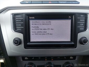 VW Passat B8 variant 1.6 TDI m 2017 plný servis - 8