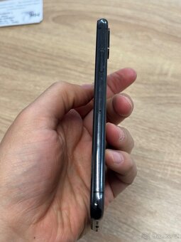iPhone X 64GB (baterie 90%) - 8