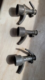 Staré sifonové lahve – kovové, retro design - 8