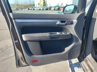 Náhradní díly VW Touran 1T2 motor 1.9 tdi BLS - 8