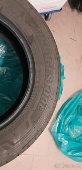 Pneu Bridgestone 205/65 R16C - 8