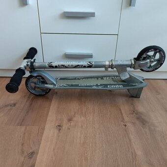 Prodám dětskou koloběžku - 8