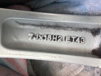 Prodám originál ALU R18 . 5x112 rozteč ( letní pneu ) - 8