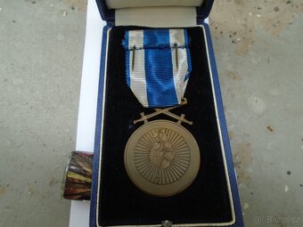 VOJENSKÉ ODZNAKY - 8