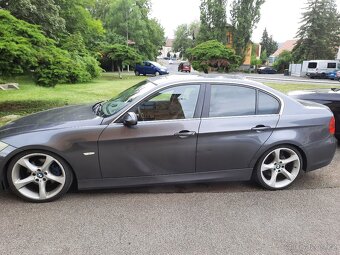 E90 330i - 8