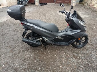 Honda PCX 125i rv. 2019 CZ doklady /zamluveno/ - 8
