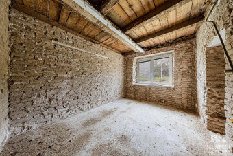 Rodinný dům 5+1, 3+1 na pozemku 840 m², obec Němčičky - 8