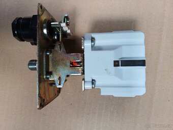 TLAKOVÝ SPÍNAČ FUNGL NOVÝ VR 21D - 8