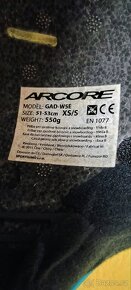 Lyžařská helma+brýle - 8