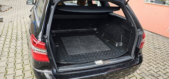 Mercedes-Benz E 350 V6 - 8