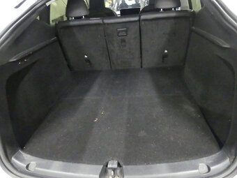 Tesla Model Y AWD 4x4 Long Range - 1860 - 8