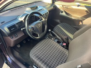 Toyota iQ 1.0 VVT-i 50KW, Klimatizace - 8