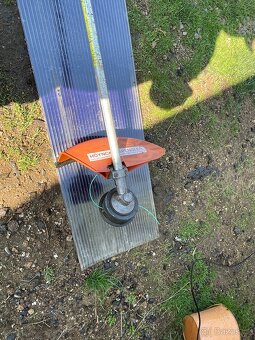 Prodám funkční křovinořezy Stihl cena za kus odběr kdykoliv - 8