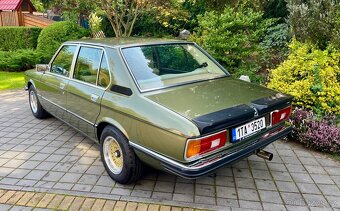 BMW E12 520/6 šestiválec , r.v1979 , KAMEI - 8
