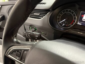 Škoda Octavia 3 2,0 TDI SCOUT NAVI TAŽNÉ - 8