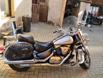 Suzuki Intruder 1500 - 8