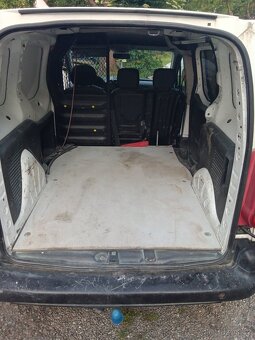 Citroen Berlingo 1.6hdi 66kw 2010 - 8