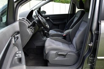 Volkswagen Touran 1.6 TDi CR HIGHLINE DSG,XENONY,KAMERA,TEMP - 8