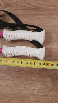 Lyžařský set dívčí-sjezdové lyže -120, hůlky, boty 23,5 - 8