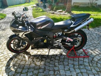 Yamaha YZF-R6 - 8