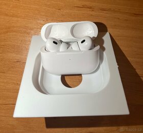 Apple AirPods Pro - 8