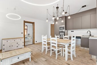 POSLEDNÍ VOLNÉ APARTMÁNY- byt 2+kk, 61m² s arkýřem, Plavy - 8