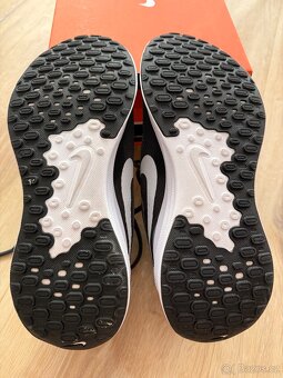 Nike Revolution 7.US 9,5. EUR 43 Nové - 8