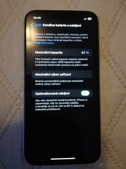 Apple IPhone Xr / 128GB / 80% Baterie - 8
