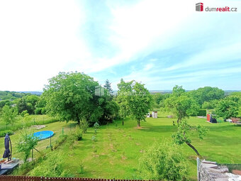 prodej RD 6+2 210m2, pozemek 1322m2, Hostín, okres Mělník - 8