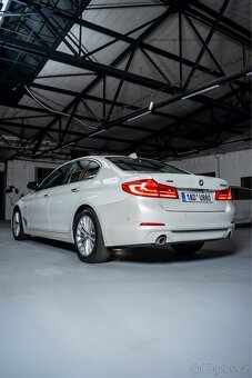 BMW 530d xDrive G30 Luxury Line | 360° kamery | Head-Up | - 8