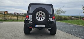 2012 Jeep Wrangler Unlimited Sport Sahara 3.6L V6 - 8