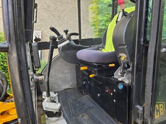 Jcb 8025 Rv.2007 najeto 4500mth 3x lžíce po servisu za 80000 - 8