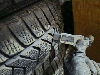 17" Subaru zimni 215/55 R17 5x100 - 8