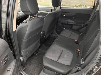 Mitsubishi Outlander 3 2.2 Di-D 4x4 tažné - 8