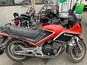 Suzuki GSX 550 - 8