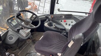 JCB kolesový kloubový nakladač - 8