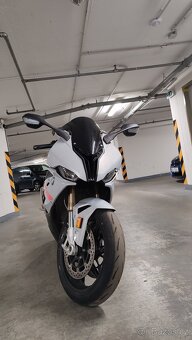BMW S1000RR 2020 - 8