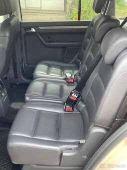 TOURAN 2,0 103 kw 7-MÍST - 8