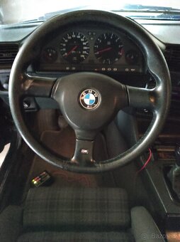 BMW E30 318IS - 8