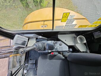 Pásový minibagr CAT 303,5 E - 8