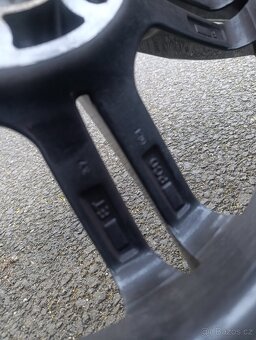Kola BMW 18" dvourozměr - 8