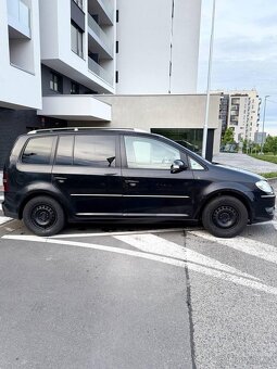 Volkswagen Touran - 8