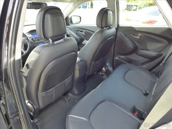 Hyundai ix35 2,0 CRDI 4X4, VÝHŘEV, DIGI AC - 8