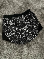 Nové sportovní kraťasy Under Armour XS - 8