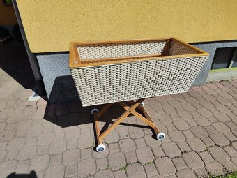 Dětská autosedačka a koš na kolečkách - 8