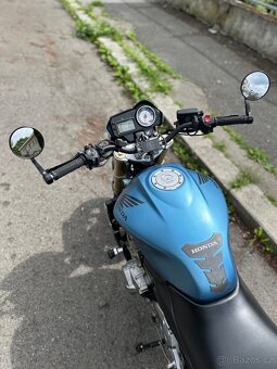 Pronájem motorky Honda Hornet 600 - 8
